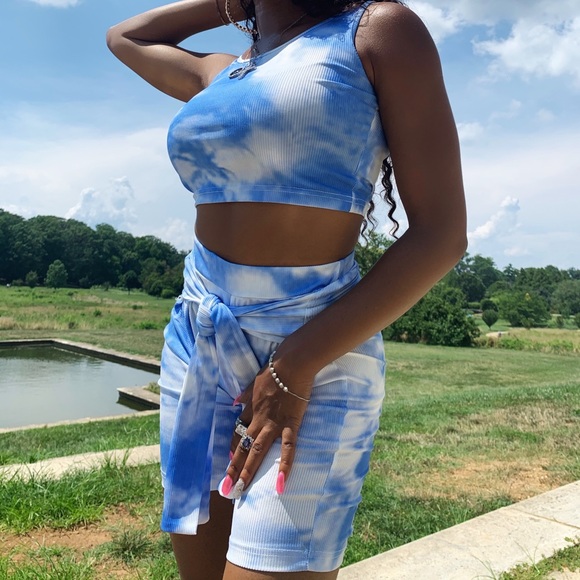 “Stratus” - Picture 3 of 4